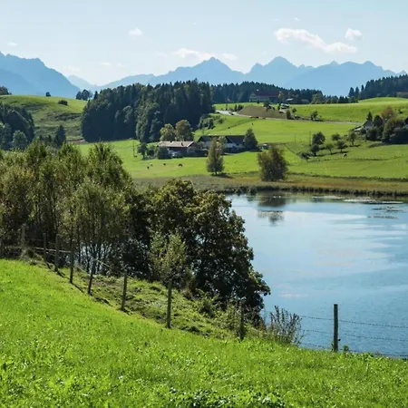 Alpiner Aufenthalt Mit Balkon In *